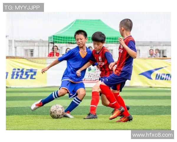 南京足球队的拼搏之路:从默默无闻到荣耀巅峰的奋斗纪实 南京足球队的拼搏之路:从默默无闻到荣耀巅峰的奋斗纪实